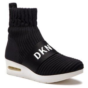 DKNY Women's Anna Slip On Wedge K3873121 SZ 6